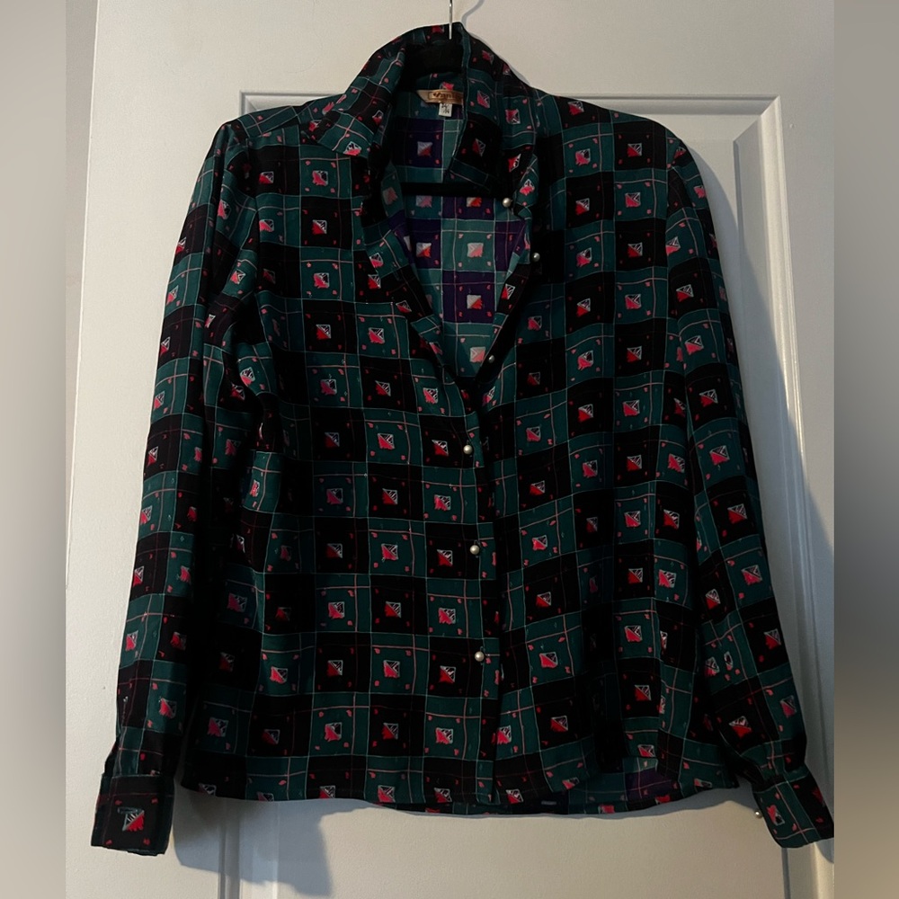 Vintage 1960s Printed Blouse with Pearl Buttons
